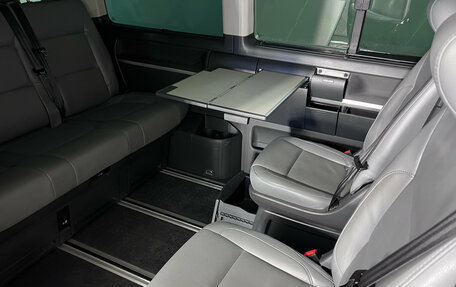 Volkswagen Multivan T5, 2013 год, 2 499 000 рублей, 16 фотография