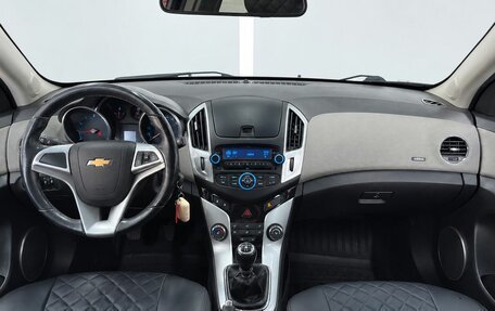 Chevrolet Cruze II, 2013 год, 939 000 рублей, 7 фотография