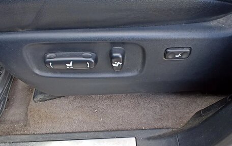 Toyota Land Cruiser 200, 2011 год, 2 680 000 рублей, 7 фотография