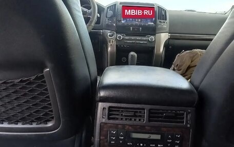 Toyota Land Cruiser 200, 2011 год, 2 680 000 рублей, 8 фотография