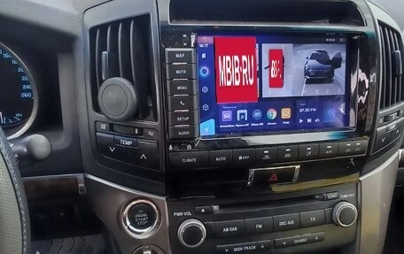 Toyota Land Cruiser 200, 2011 год, 2 680 000 рублей, 6 фотография