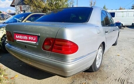 Mercedes-Benz E-Класс, 1998 год, 465 000 рублей, 3 фотография