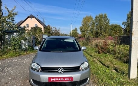 Volkswagen Golf Plus II, 2011 год, 800 000 рублей, 2 фотография