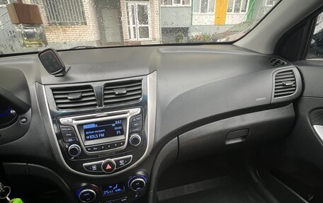 Hyundai Solaris II рестайлинг, 2014 год, 840 000 рублей, 6 фотография