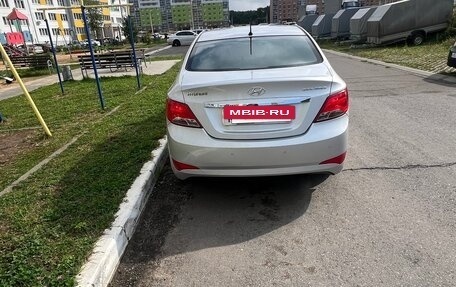 Hyundai Solaris II рестайлинг, 2014 год, 840 000 рублей, 3 фотография