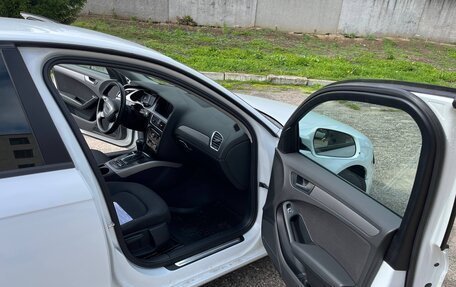 Audi A4, 2012 год, 900 000 рублей, 22 фотография