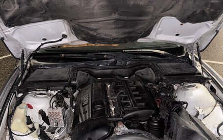 BMW 5 серия, 2001 год, 500 000 рублей, 21 фотография