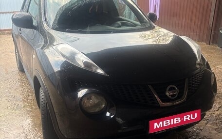 Nissan Juke II, 2013 год, 920 000 рублей, 1 фотография