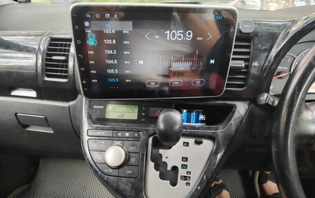 Toyota Wish II, 2007 год, 770 000 рублей, 13 фотография