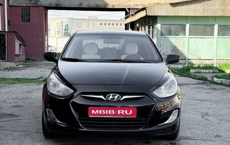 Hyundai Solaris II рестайлинг, 2011 год, 460 000 рублей, 1 фотография