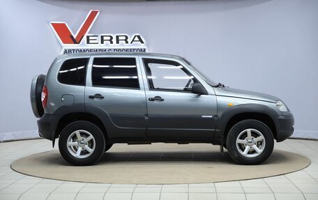 Chevrolet Niva I рестайлинг, 2010 год, 550 000 рублей, 4 фотография