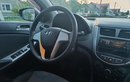 Hyundai Solaris II рестайлинг, 2012 год, 605 000 рублей, 6 фотография