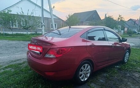 Hyundai Solaris II рестайлинг, 2012 год, 605 000 рублей, 3 фотография