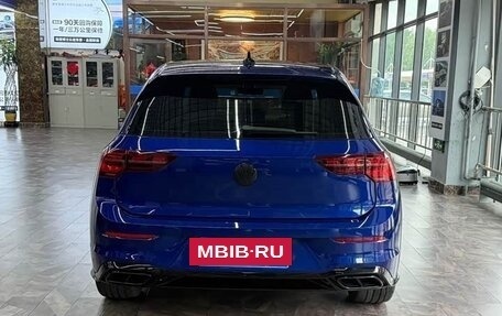 Volkswagen Golf VIII, 2023 год, 2 100 000 рублей, 5 фотография