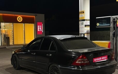 Mercedes-Benz C-Класс, 2004 год, 549 000 рублей, 2 фотография