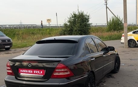 Mercedes-Benz C-Класс, 2004 год, 549 000 рублей, 4 фотография