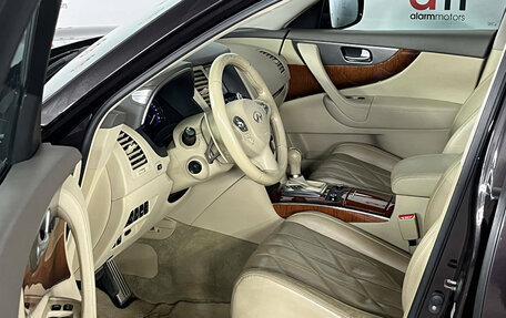 Infiniti QX70, 2016 год, 2 399 000 рублей, 10 фотография
