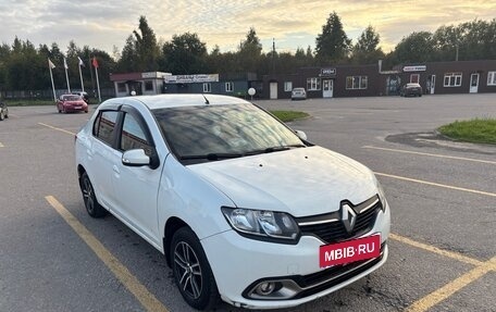 Renault Logan II, 2014 год, 600 000 рублей, 2 фотография