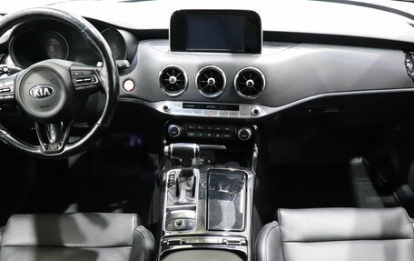 KIA Stinger I, 2018 год, 2 180 000 рублей, 14 фотография