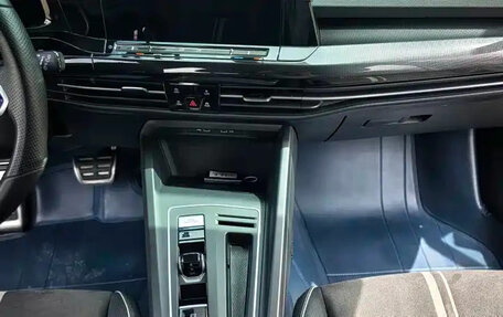 Volkswagen Golf VIII, 2023 год, 1 590 222 рублей, 19 фотография