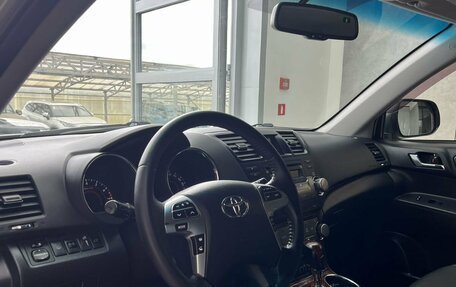 Toyota Highlander III, 2012 год, 2 070 000 рублей, 7 фотография