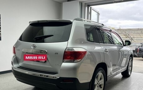 Toyota Highlander III, 2012 год, 2 070 000 рублей, 4 фотография
