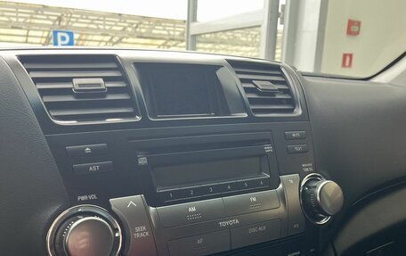 Toyota Highlander III, 2012 год, 2 070 000 рублей, 12 фотография