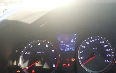 Hyundai Solaris II рестайлинг, 2013 год, 350 000 рублей, 8 фотография