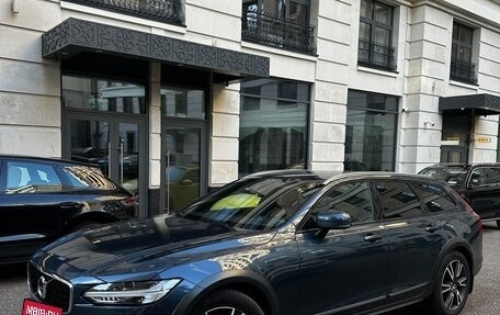 Volvo V90 Cross Country I рестайлинг, 2018 год, 3 600 000 рублей, 3 фотография