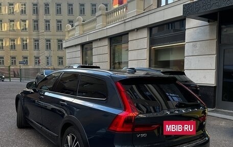 Volvo V90 Cross Country I рестайлинг, 2018 год, 3 600 000 рублей, 5 фотография
