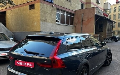 Volvo V90 Cross Country I рестайлинг, 2018 год, 3 600 000 рублей, 4 фотография
