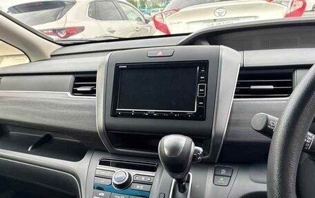 Honda Freed II, 2023 год, 1 450 000 рублей, 6 фотография