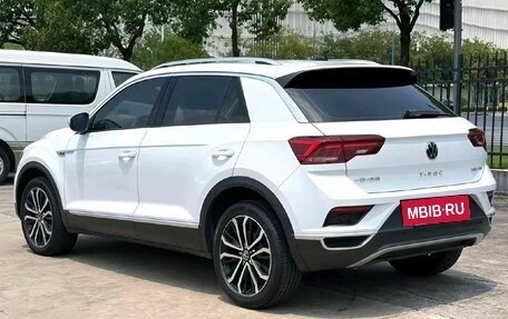 Volkswagen T-Roc I, 2022 год, 1 730 000 рублей, 4 фотография