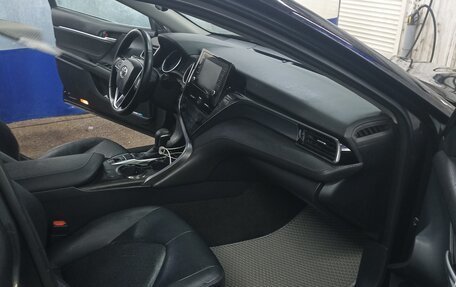 Toyota Camry, 2021 год, 2 200 000 рублей, 5 фотография