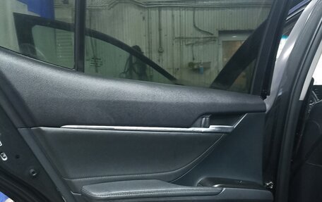 Toyota Camry, 2021 год, 2 200 000 рублей, 7 фотография