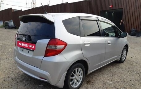 Honda Fit III, 2010 год, 600 000 рублей, 3 фотография
