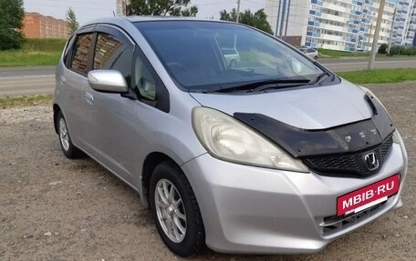 Honda Fit III, 2010 год, 600 000 рублей, 2 фотография