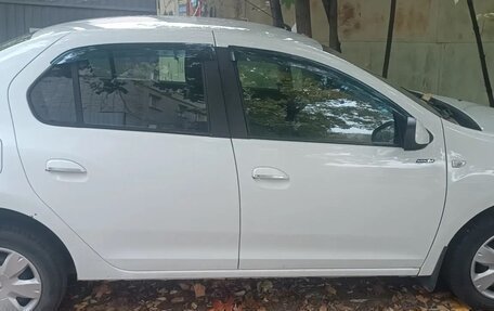 Renault Logan II, 2017 год, 664 000 рублей, 4 фотография