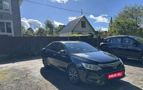 Toyota Camry, 2017 год, 2 700 000 рублей, 2 фотография