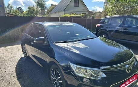 Toyota Camry, 2017 год, 2 700 000 рублей, 10 фотография
