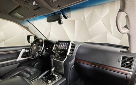 Toyota Land Cruiser 200, 2018 год, 6 200 000 рублей, 13 фотография