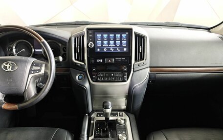 Toyota Land Cruiser 200, 2018 год, 6 200 000 рублей, 15 фотография