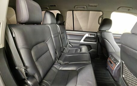 Toyota Land Cruiser 200, 2018 год, 6 200 000 рублей, 16 фотография