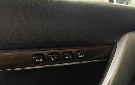 Toyota Land Cruiser 200, 2018 год, 6 200 000 рублей, 21 фотография
