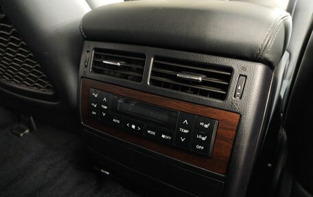 Toyota Land Cruiser 200, 2018 год, 6 200 000 рублей, 24 фотография