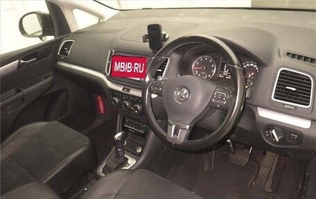 Volkswagen Sharan II, 2015 год, 878 000 рублей, 3 фотография