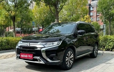 Mitsubishi Outlander III рестайлинг 3, 2022 год, 2 210 000 рублей, 1 фотография