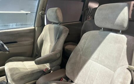 Toyota Ipsum II, 2001 год, 440 000 рублей, 16 фотография