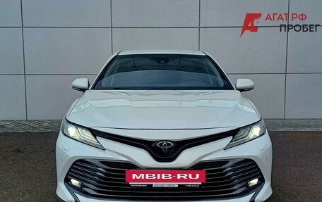 Toyota Camry, 2020 год, 2 700 000 рублей, 2 фотография