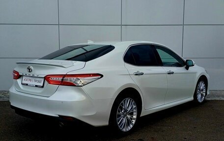 Toyota Camry, 2020 год, 2 700 000 рублей, 6 фотография